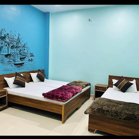 Lotus Paying Guest House พาราณสี ภายนอก รูปภาพ
