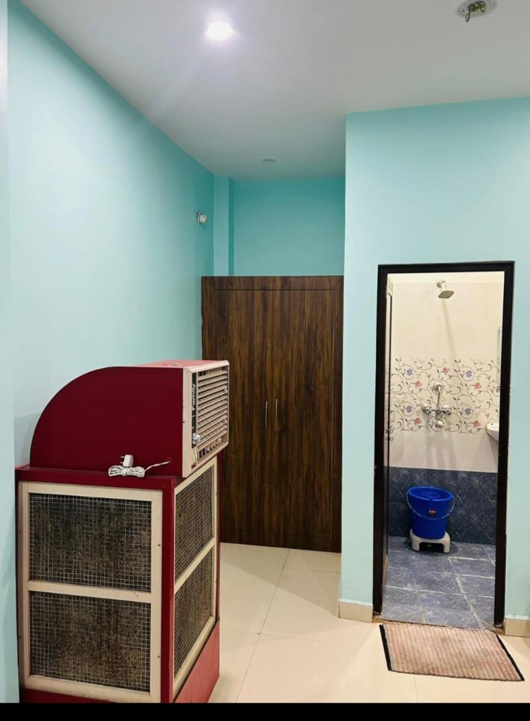 Lotus Paying Guest House พาราณสี ภายนอก รูปภาพ