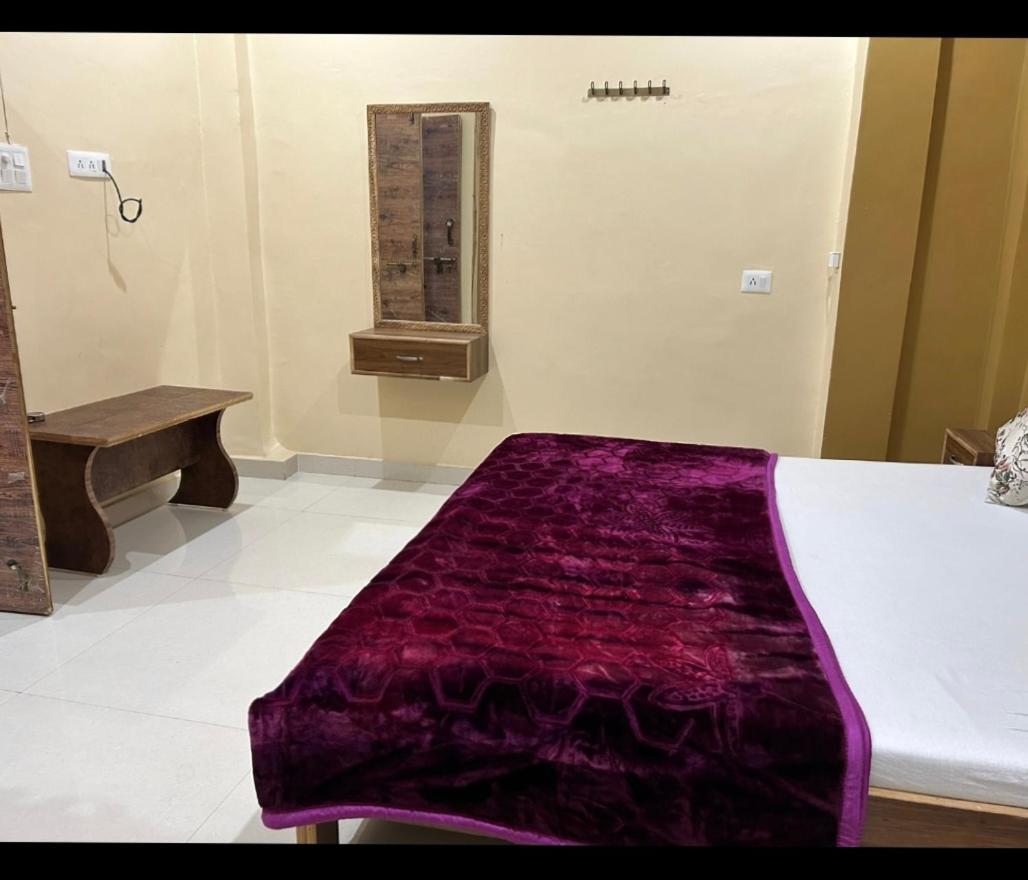 Lotus Paying Guest House พาราณสี ภายนอก รูปภาพ
